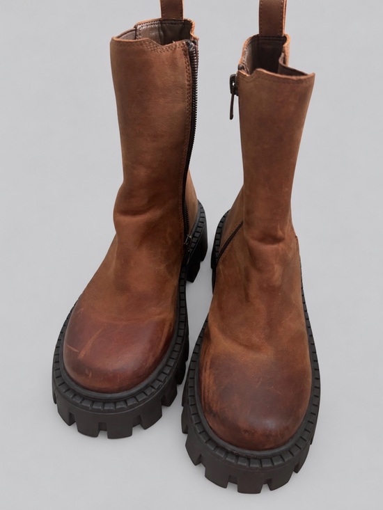 Steve Madden Shoes - Steve Madden Women’s “CHARGES” brown leather lug-sole Chelsea boots